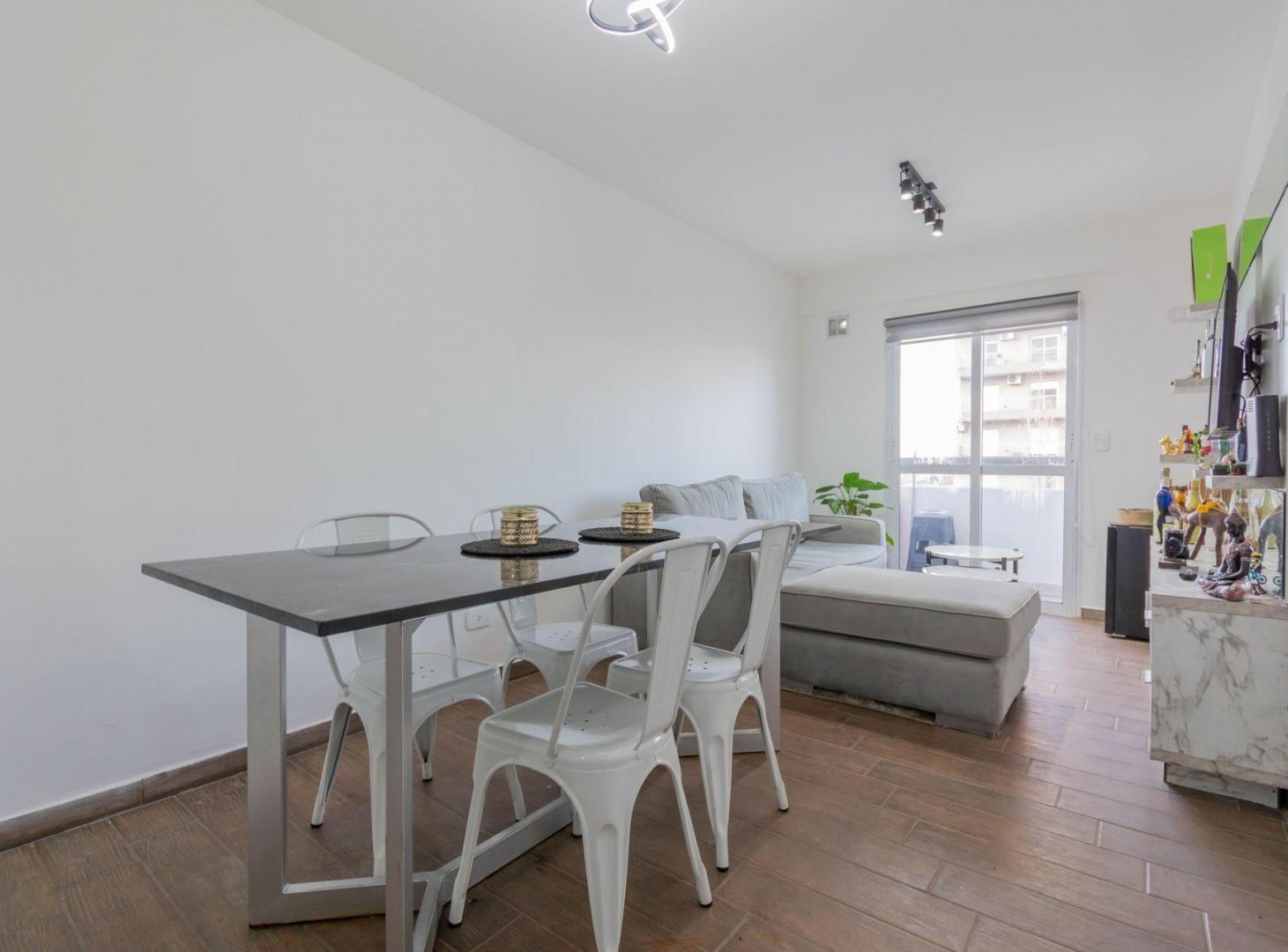Venta departamento Caseros 3 amb cfte Balcón
