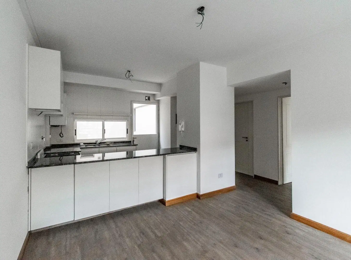 VENTA DEPARTAMENTO 3 AMB EN FLORES 1RO A CON PATIO 2