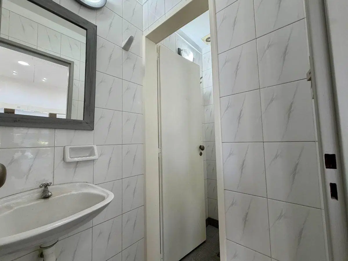 LOCAL COMERCIAL EN VENTA EN VILLA DEL PARQUE 5