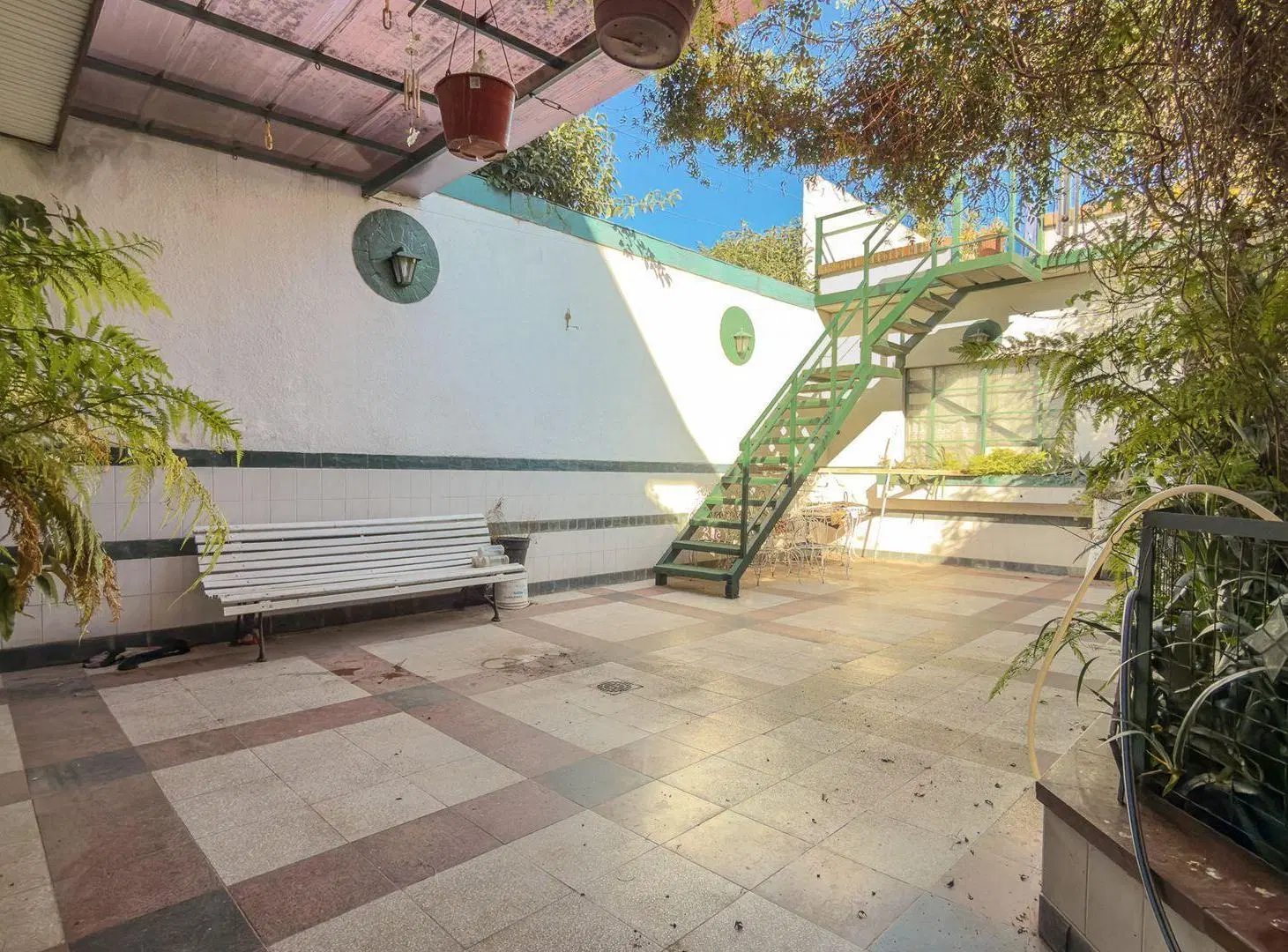 Venta Chalet 4 Ambientes c/Quincho Patio y Garage 3