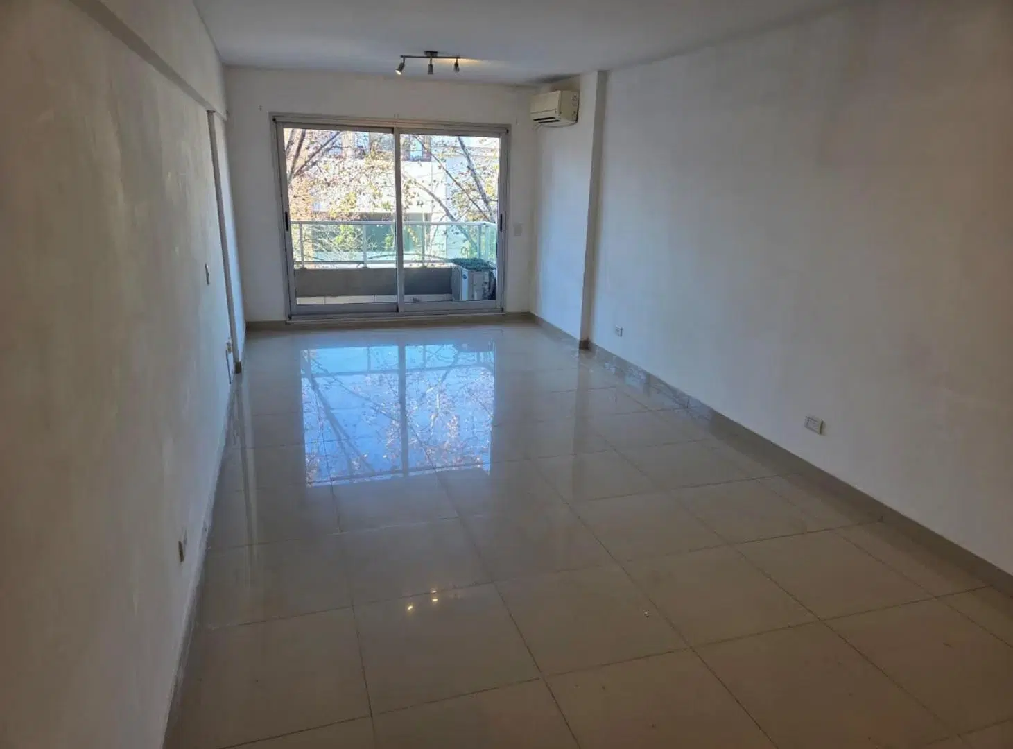 Alquiler departamento  V Devoto Monoamb. 42 M2 Fte 3