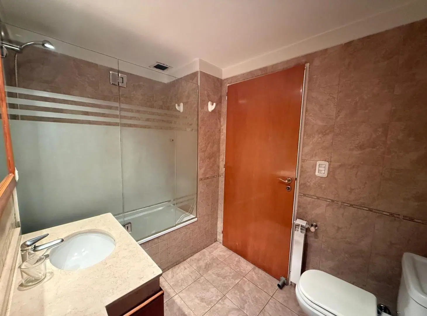 VENTA DEPTO 4 AMB CON COCHERA Y PATIO APTO CRÉDITO 4