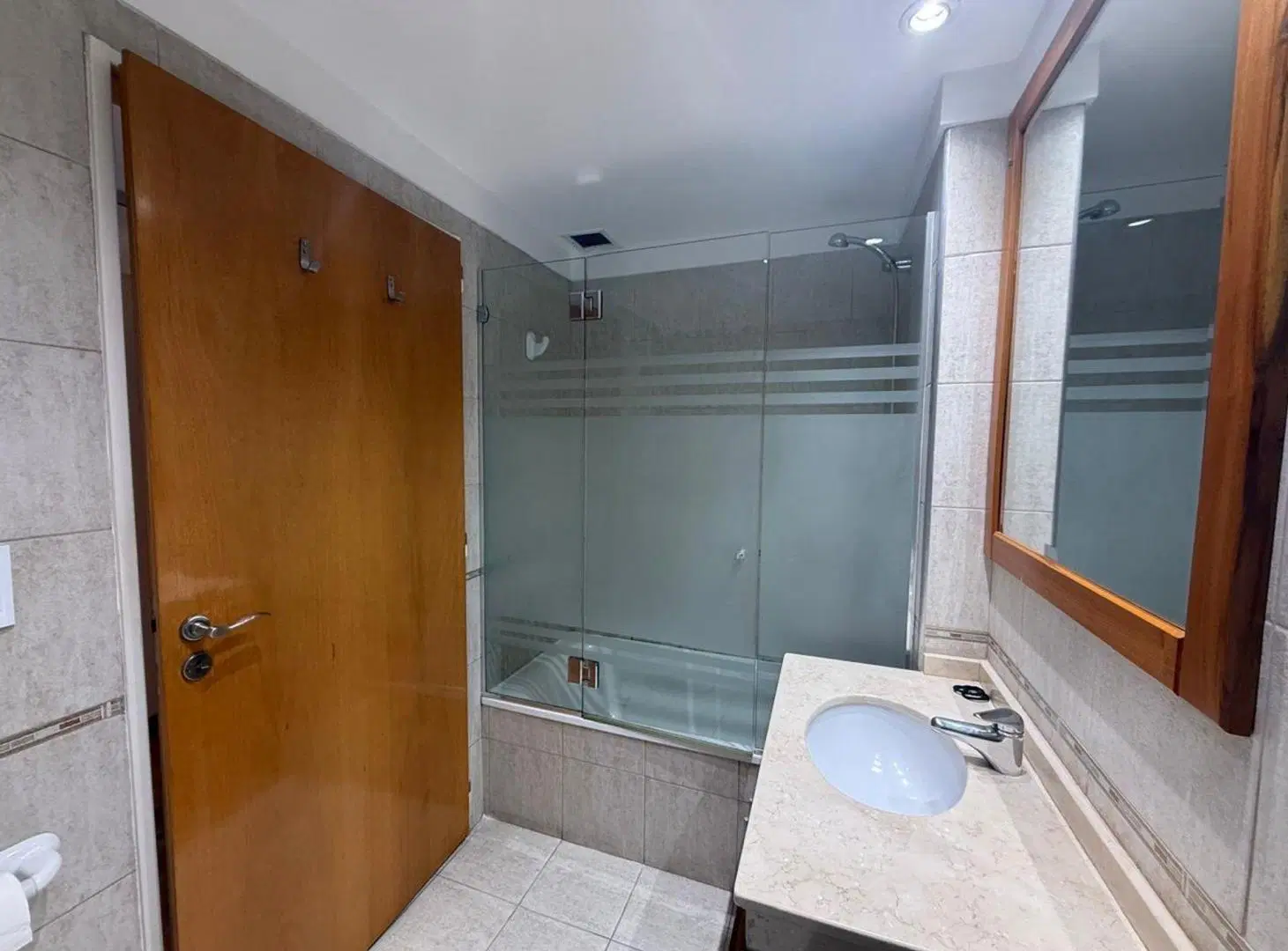 VENTA DEPTO 4 AMB CON COCHERA Y PATIO APTO CRÉDITO 8