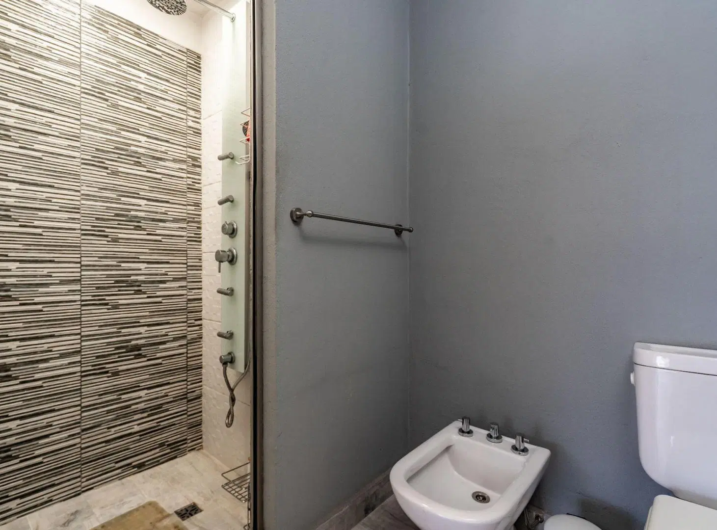 VENTA PH VILLA PUEYRREDON  7 AMBIENTES Y QUINCHO 4