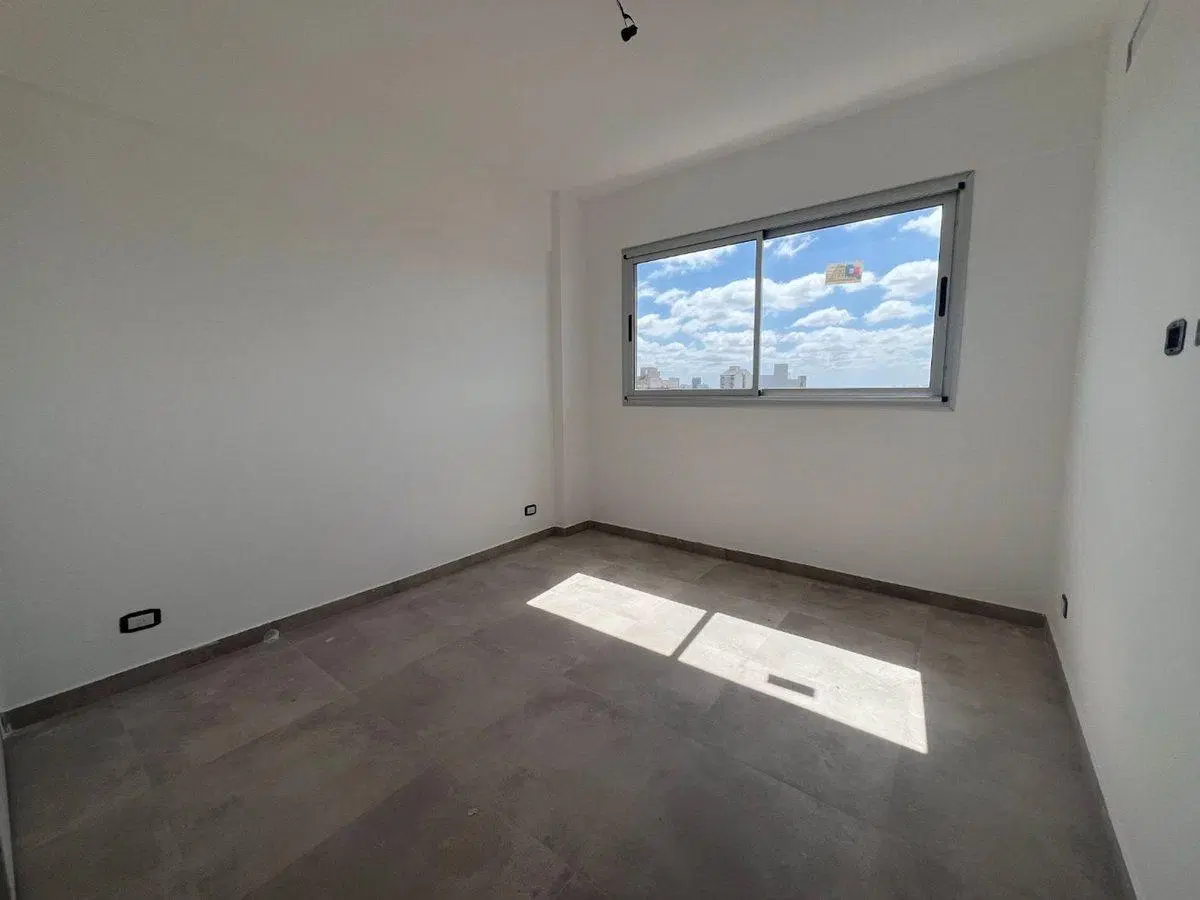 VENTA DEPTO 2 AMB CON BALCON Y COCHERA - CASEROS 4