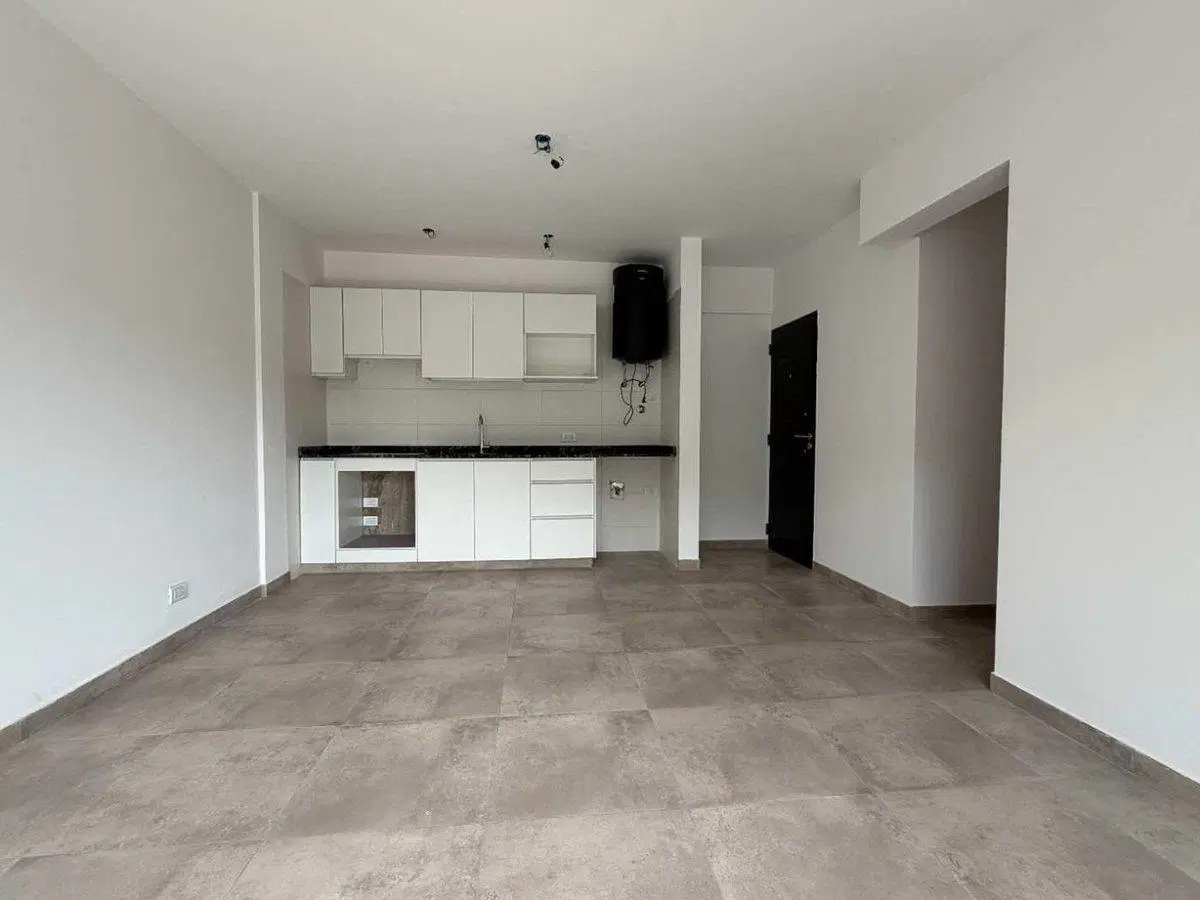 VENTA DEPTO 2 AMB CON BALCON CORRIDO - EN CASEROS 3