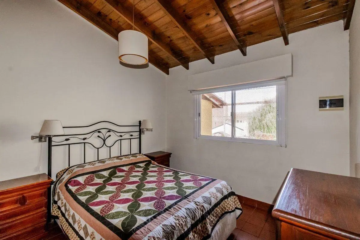 VENTA CASA de 6 amb Ramos Mejía ideal dos familias 5