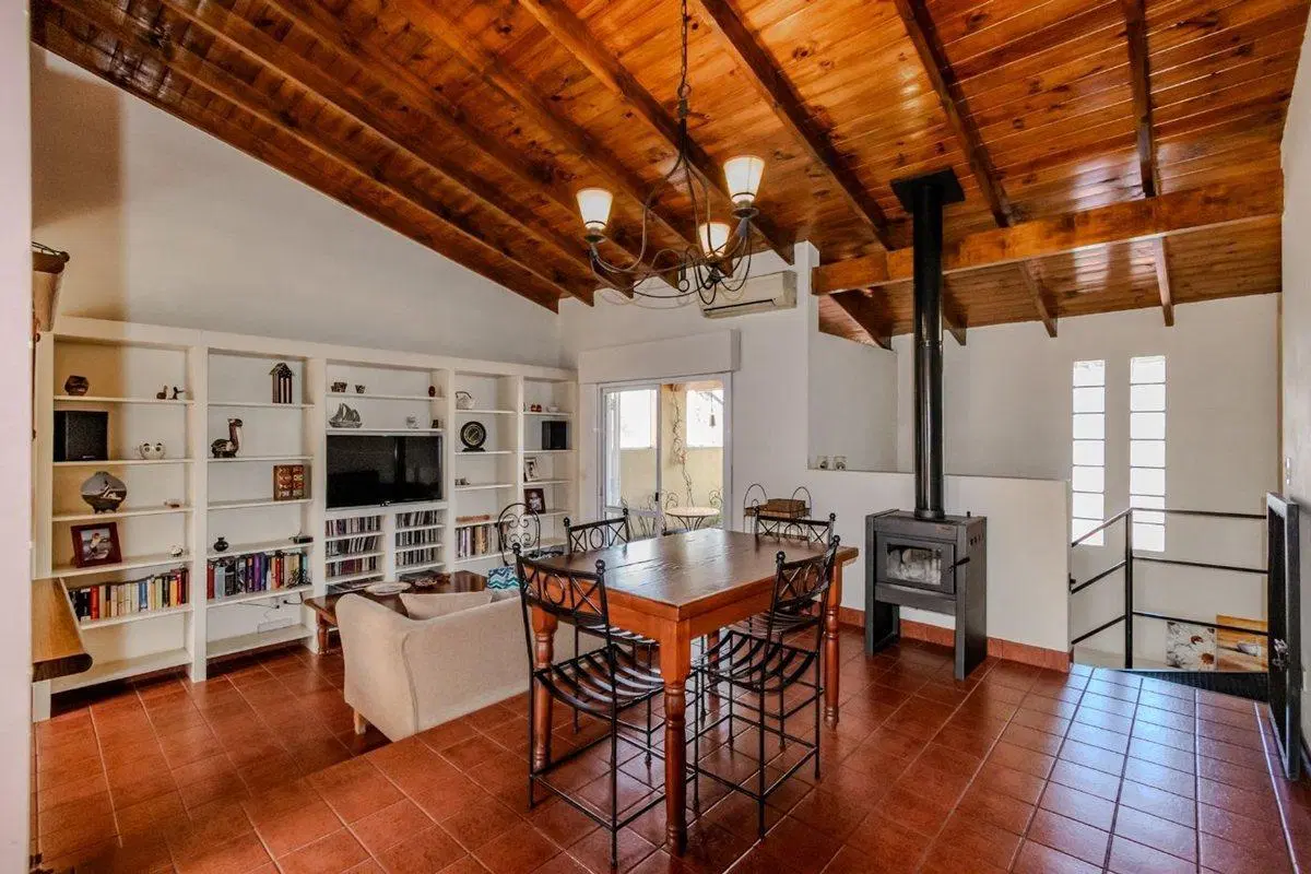 VENTA CASA de 6 amb Ramos Mejía ideal dos familias 4