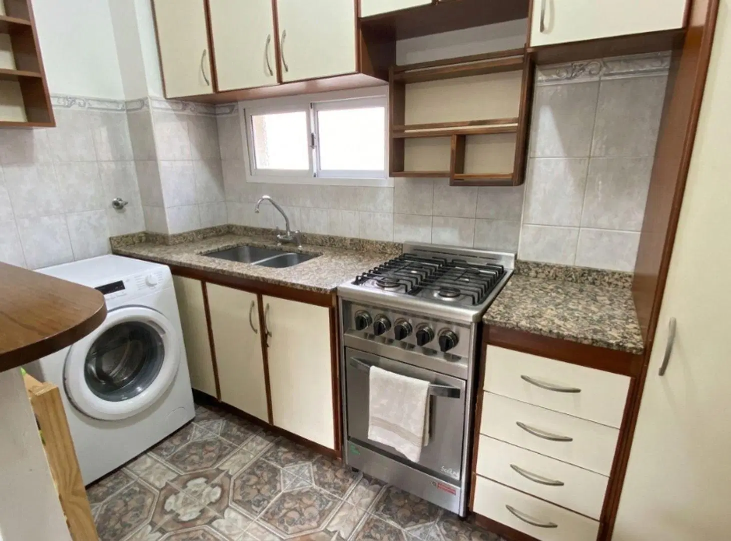 Venta Depto 3 Amb Sáenz Peña 2 piso por escalera 3
