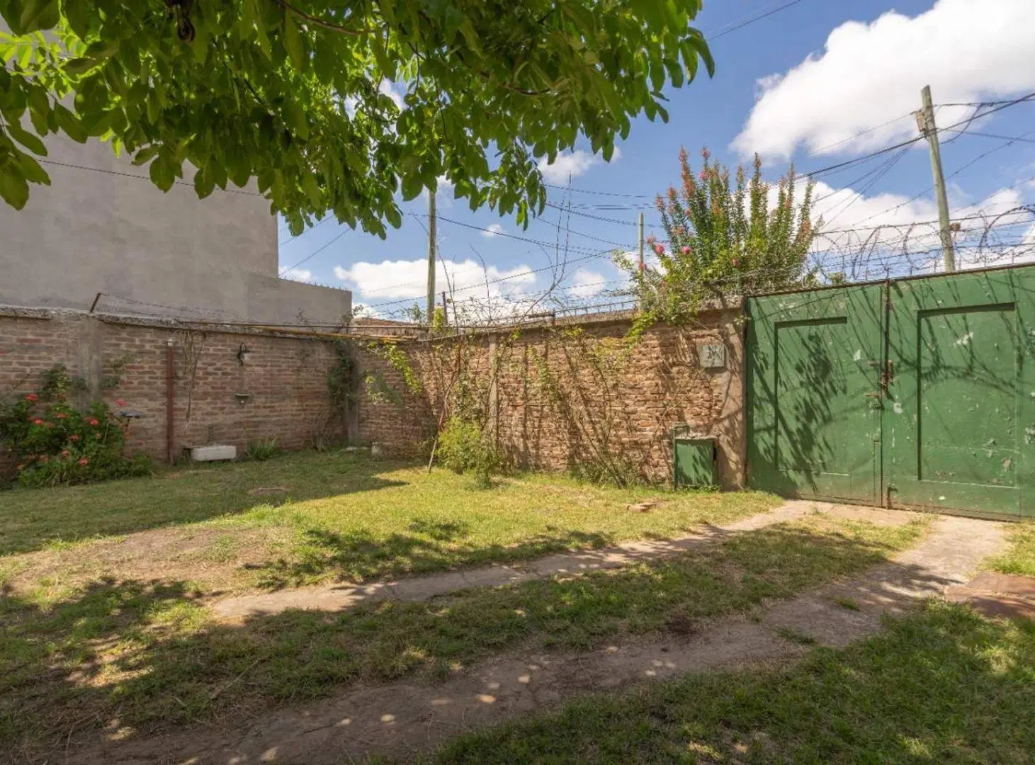 VTA CASA 3 AMB EN MORENO CON PARQUE Y PILETA 4