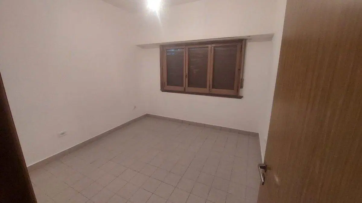 Vta en block Casa 3 amb+2 locales Morón a reciclar 3