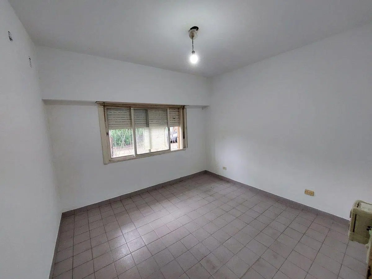 VENTA CASA 5 AMB EN HURLINGHAM C/ JARDIN Y COCHERA 3