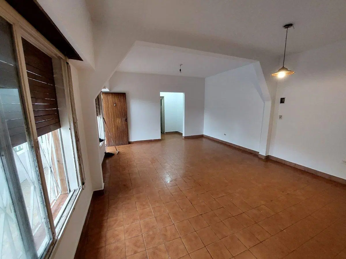 VENTA CASA 5 AMB EN HURLINGHAM C/ JARDIN Y COCHERA 2