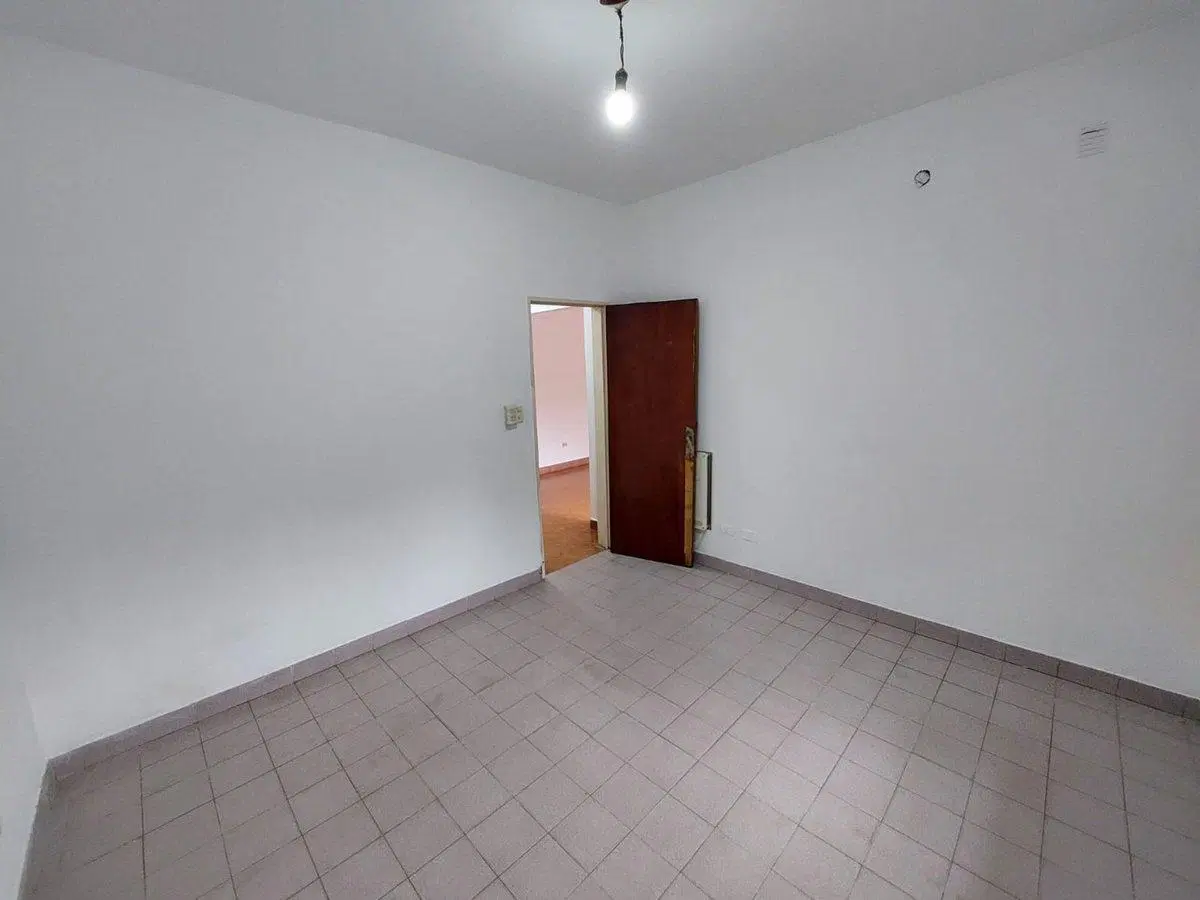 VENTA CASA 5 AMB EN HURLINGHAM C/ JARDIN Y COCHERA 5