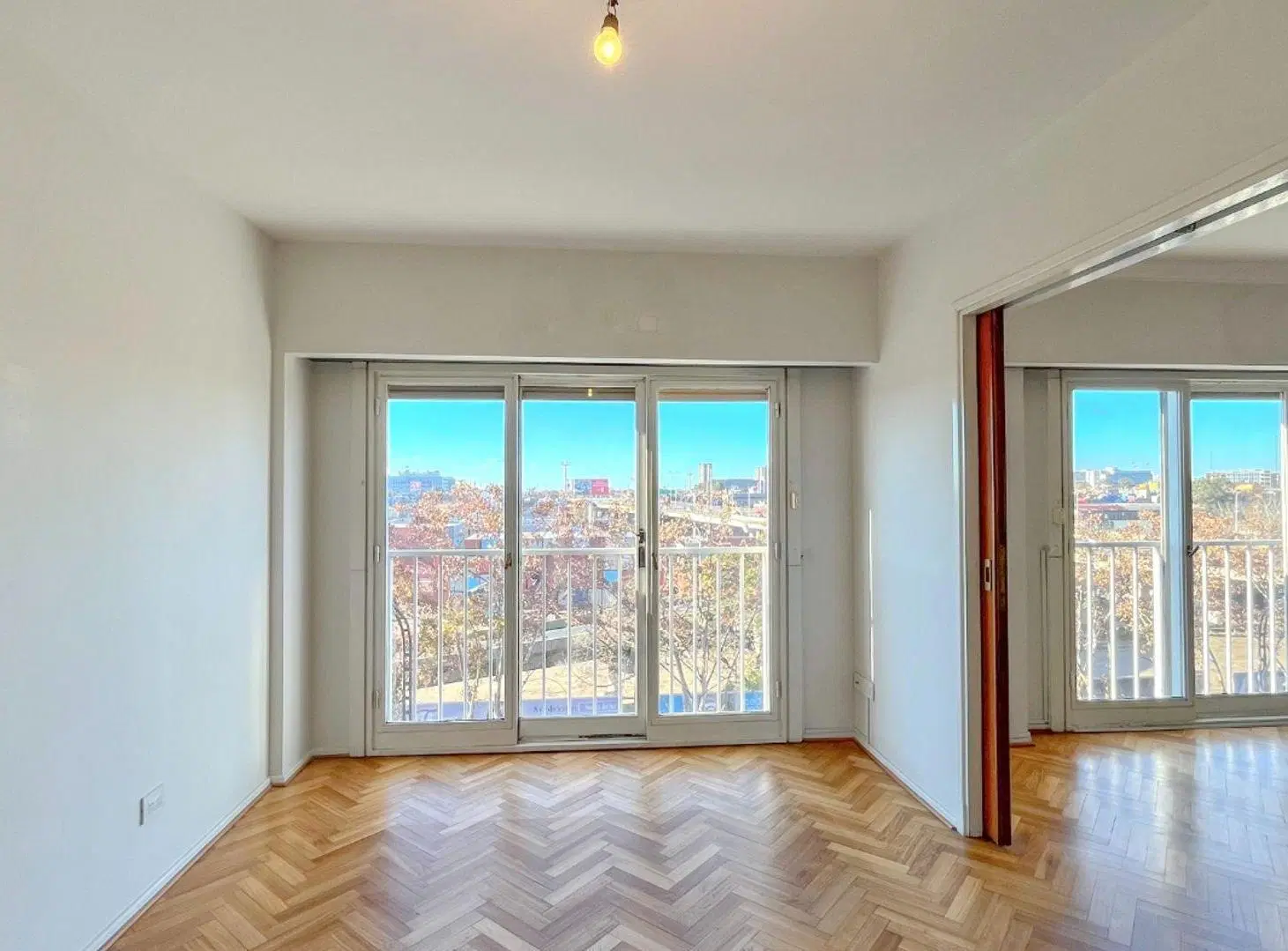 Venta Semipiso 4 amb. Retiro Dependencia y Cochera 8