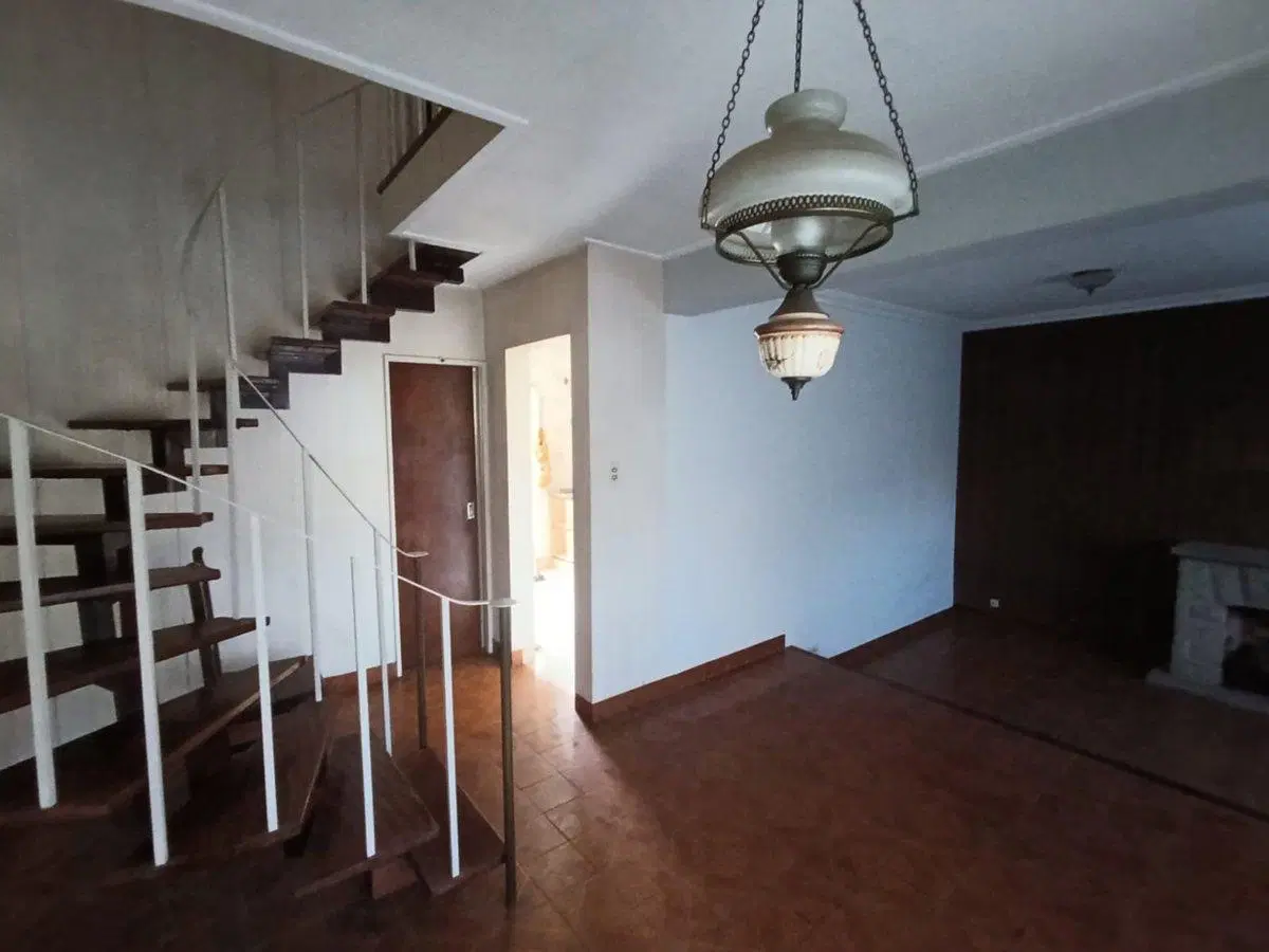 VENTA CASA 4 AMBIENTES CASTELAR - APTO CRÉDITO 4