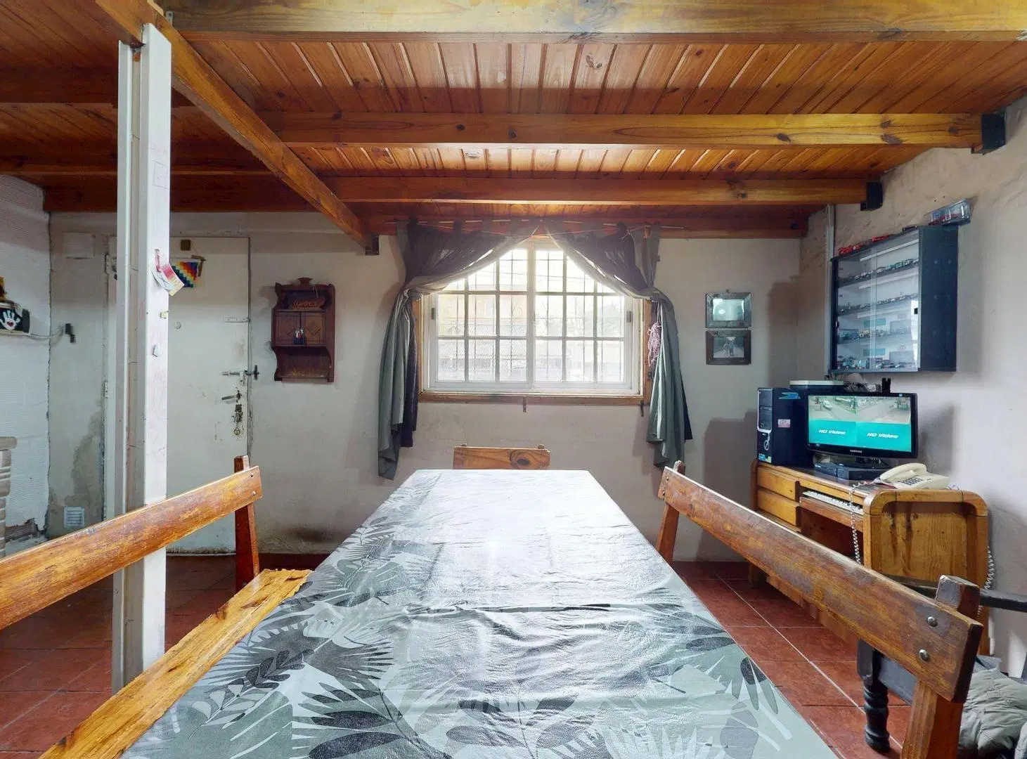 VENTA  LOCAL TALLER CON VIVIENDA ITUZAINGO 2