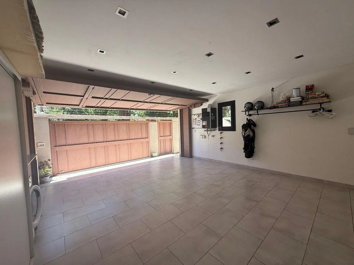 VENTA CASA 5 AMBIENTES EN MARTINEZ CON COCHERA 5