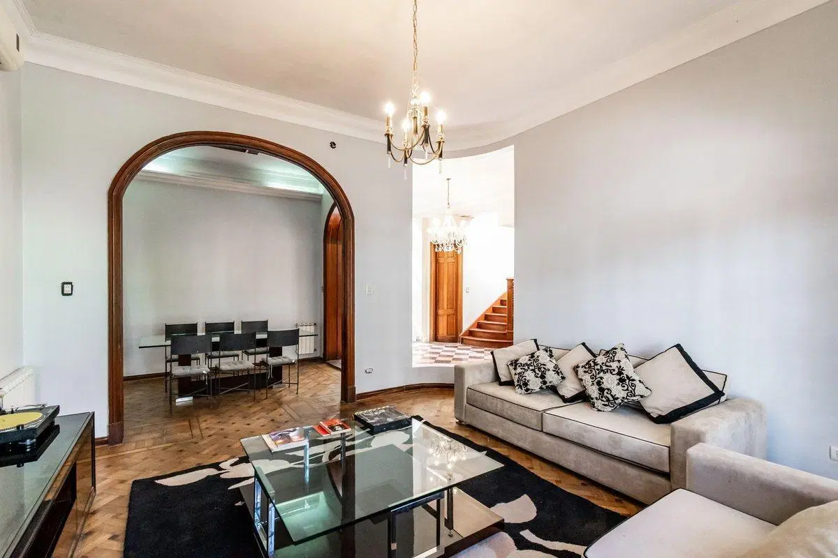 VENTA CASA 5 AMBIENTES COLEGIALES CON TERRAZA 3