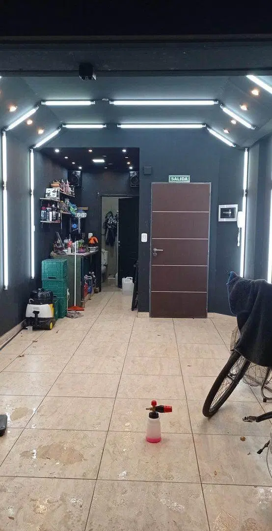 VENTA DEPOSITO/LOCAL EN MONTE CASTRO 3