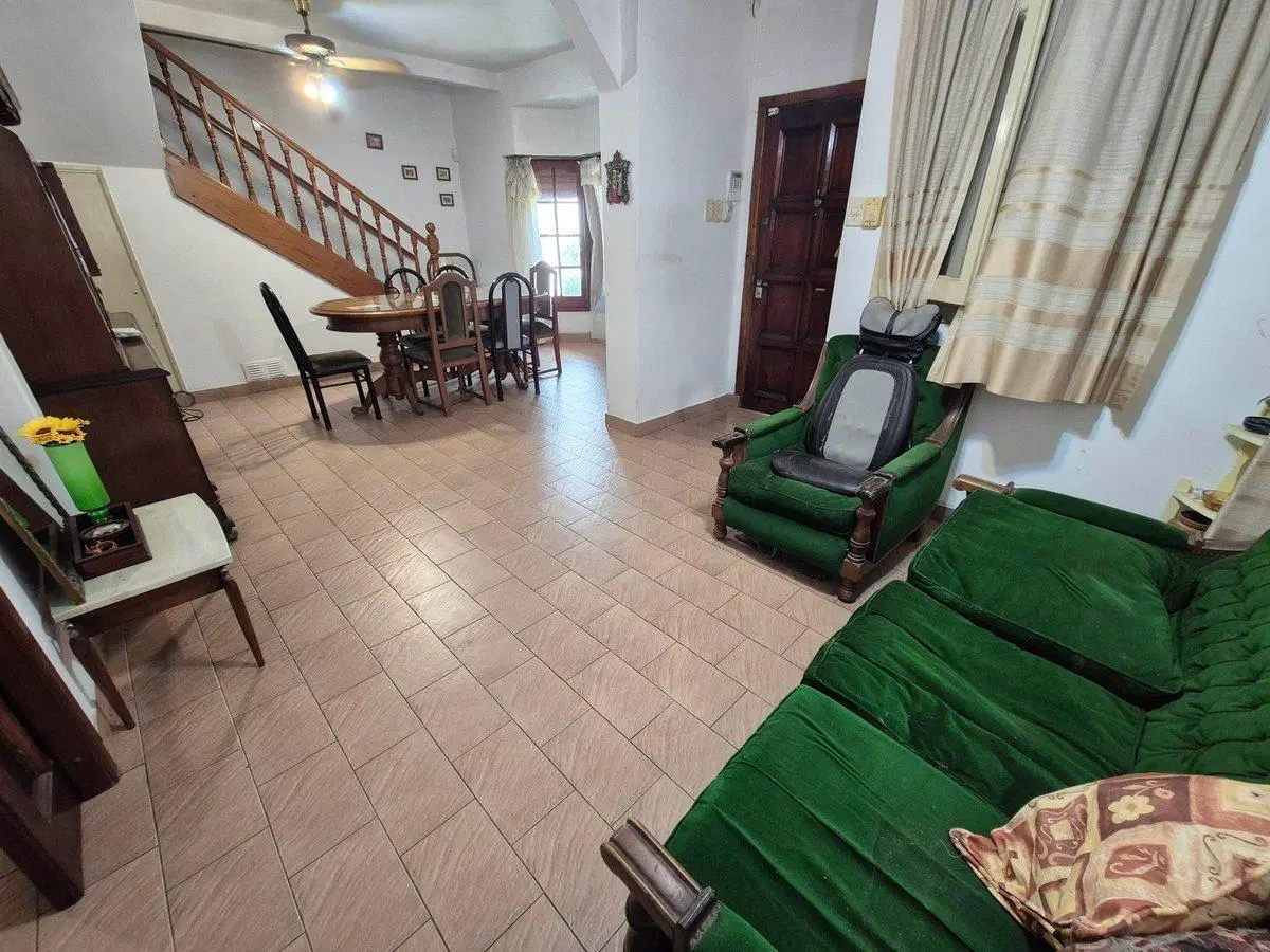VENTA CASA DUPLEX 5 AMB JARDIN COCHERA LANUS OESTE 5