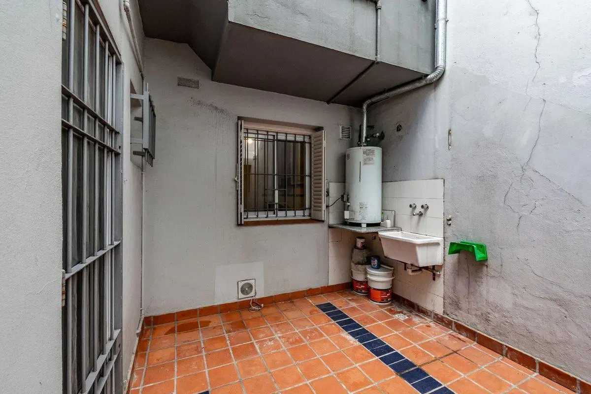 VENTA CASA 4 AMB C/GARAGE/TERRAZA VILLA PUEYRREDON 8