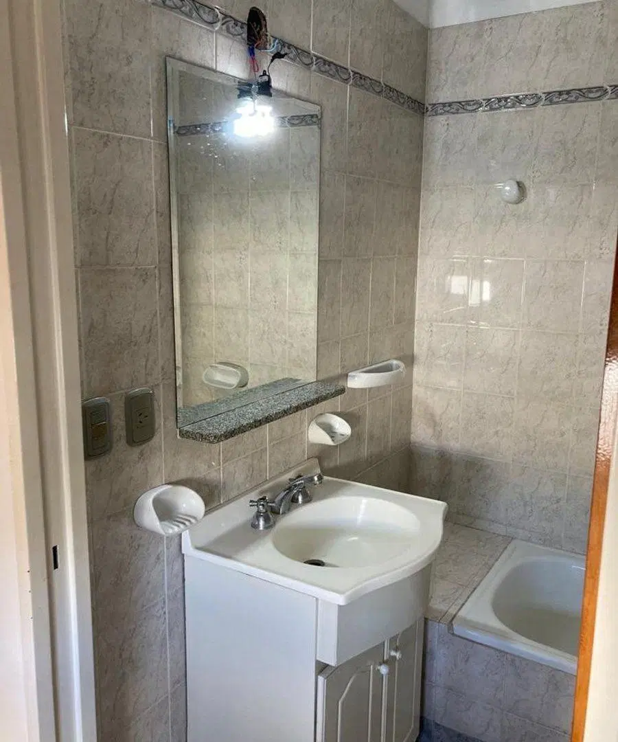 ALQUILER PH 1ER PISO 2 AMBIENTES VERSALLES 4