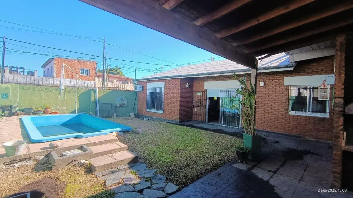 Venta casa V. Ballester 4amb jardín pileta-Credito 2