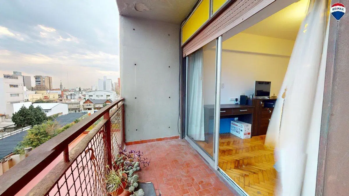 VENTA DEPARTAMENO 3 AMBIENTES EN CASEROS 8