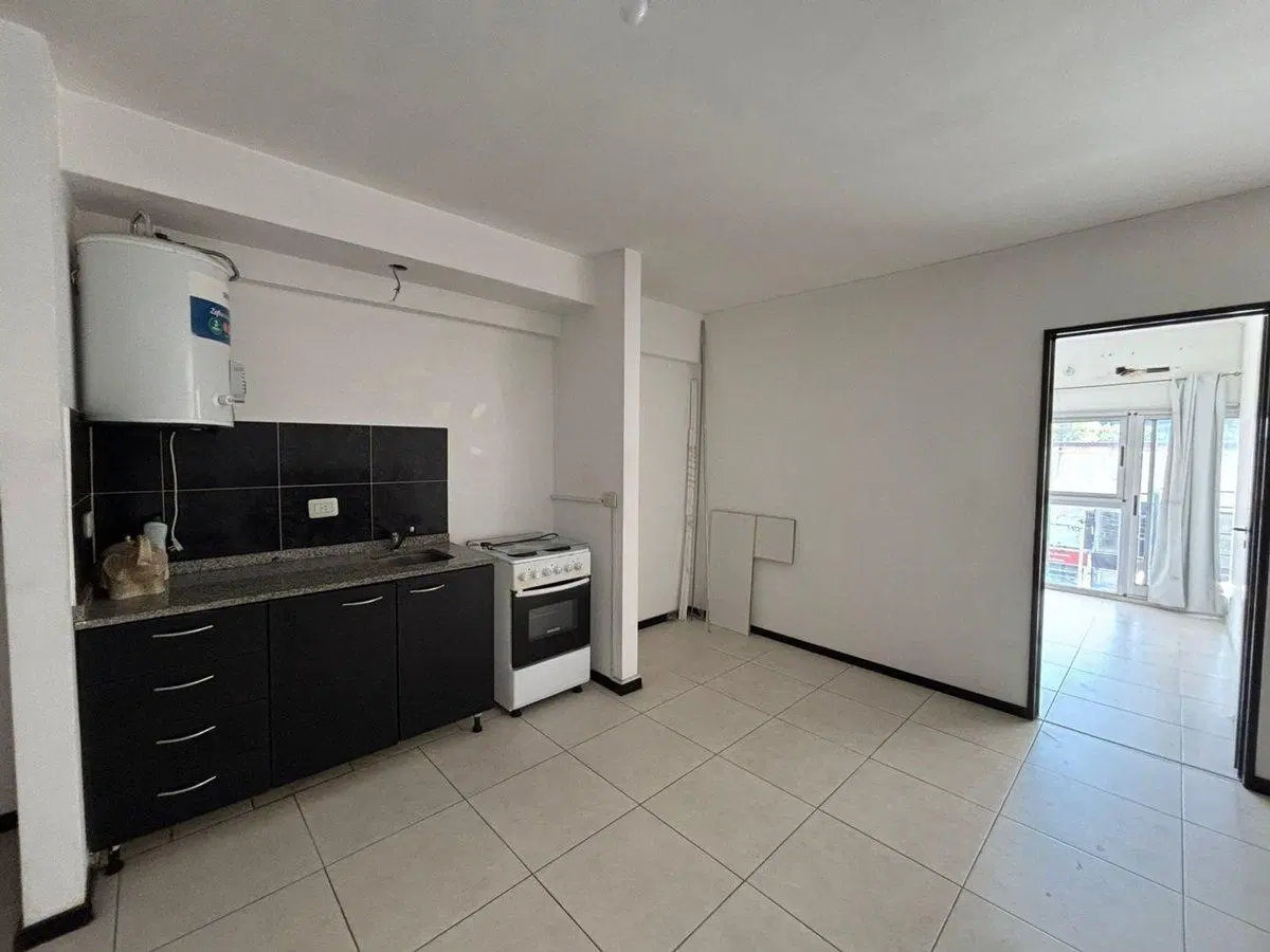 VENTA DEPTO 2 AMB AMPLIO - LINIERS- 8