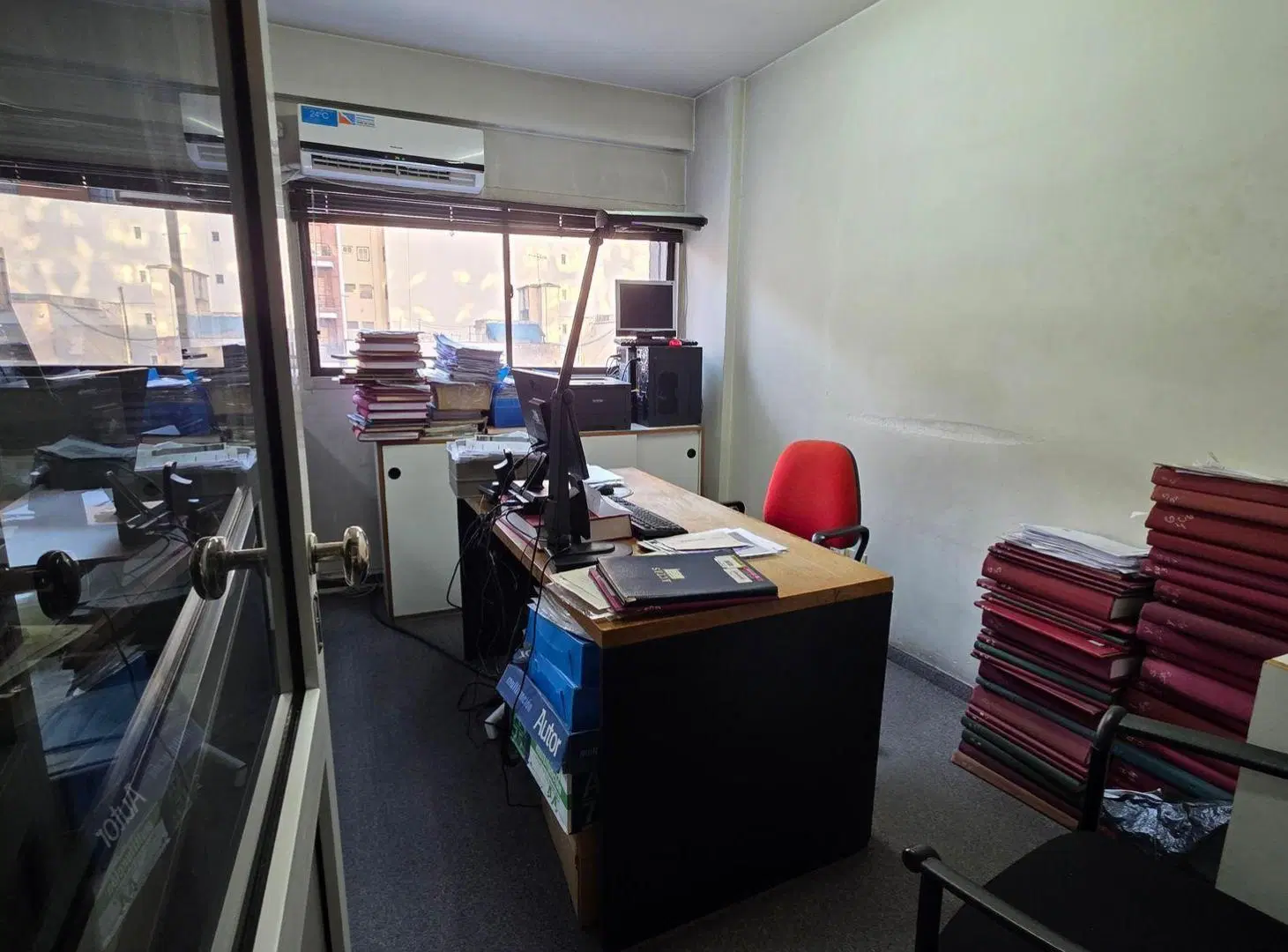 VENTA OFICINA MONOAMB SUBDIVIDIDO EN NUÑEZ 4