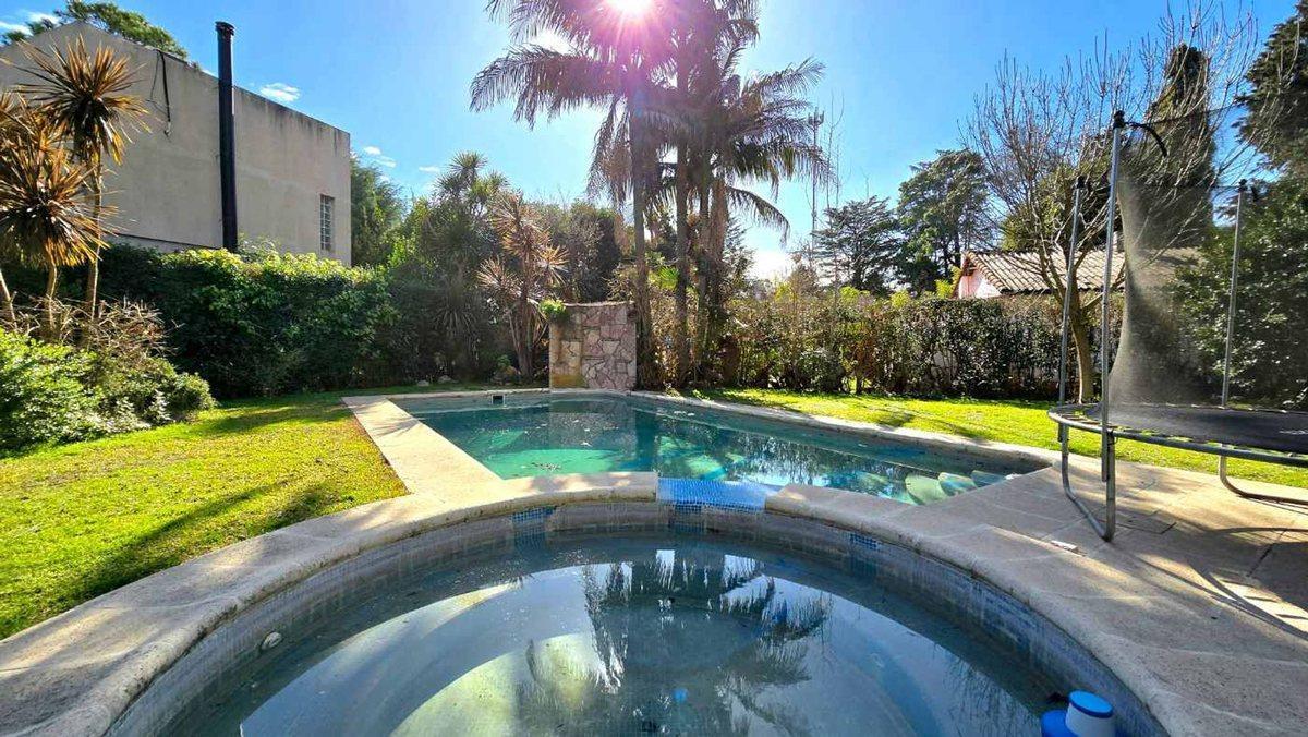 Foto de VENTA CASA 4AMB ESCOBAR CON PILETA Y JARDIN, imagen 1