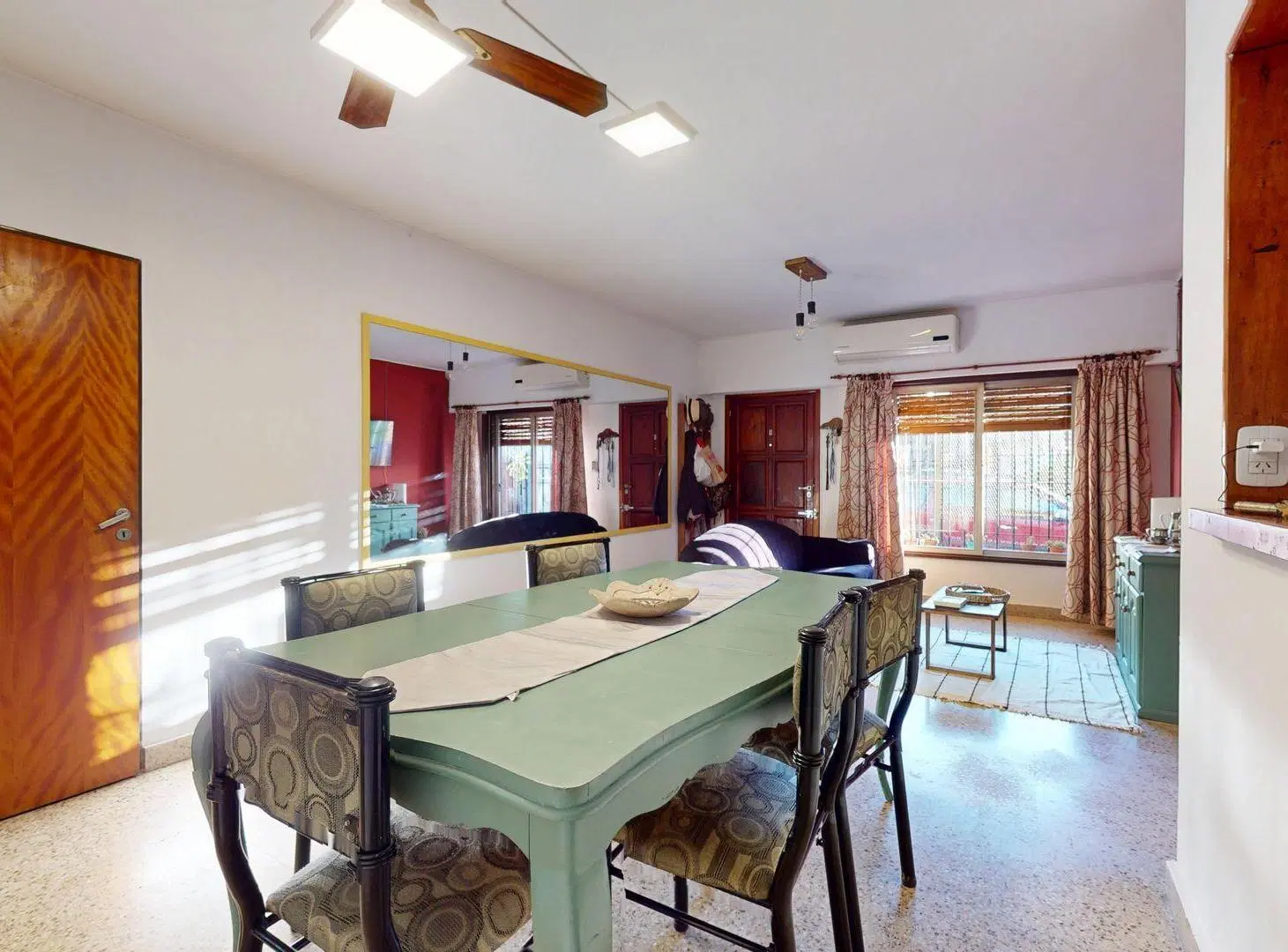 VENTA CASA 3 AMBIENTES EN BANFIELD CON COCHERA 4