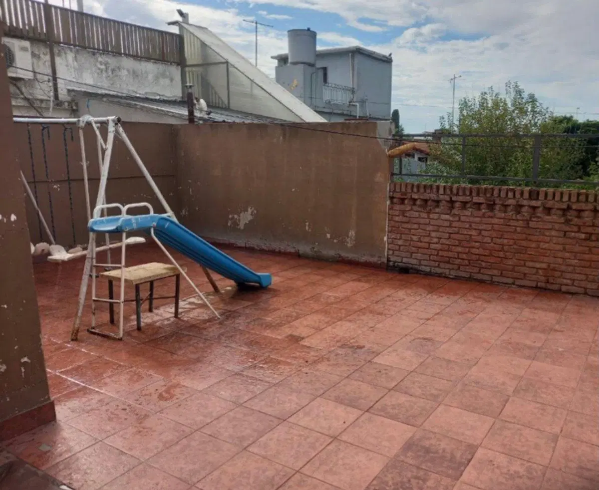 VENTA PH 4 AMB 1 ER PISO POR ESCALERA HURLINGHAM 8