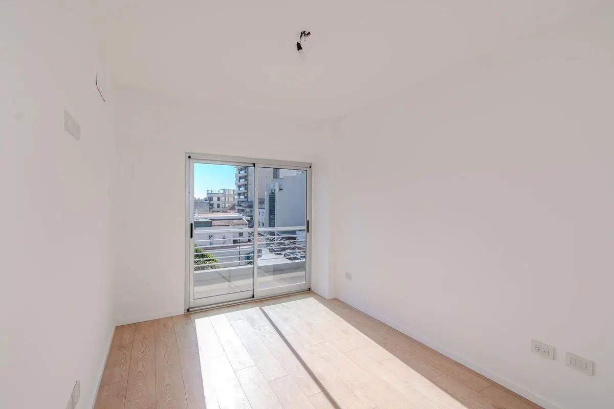 VENTA DPTO. 3 AMB. C/COCHERA CENTRO SAN MARTIN 8