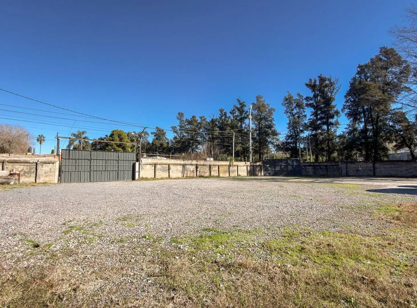VENTA DEPOSITO CON OFICINAS  EN MORENO 4