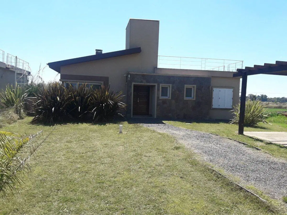 Casa Quinta con arroyo privado, vista laguna Lobos 4