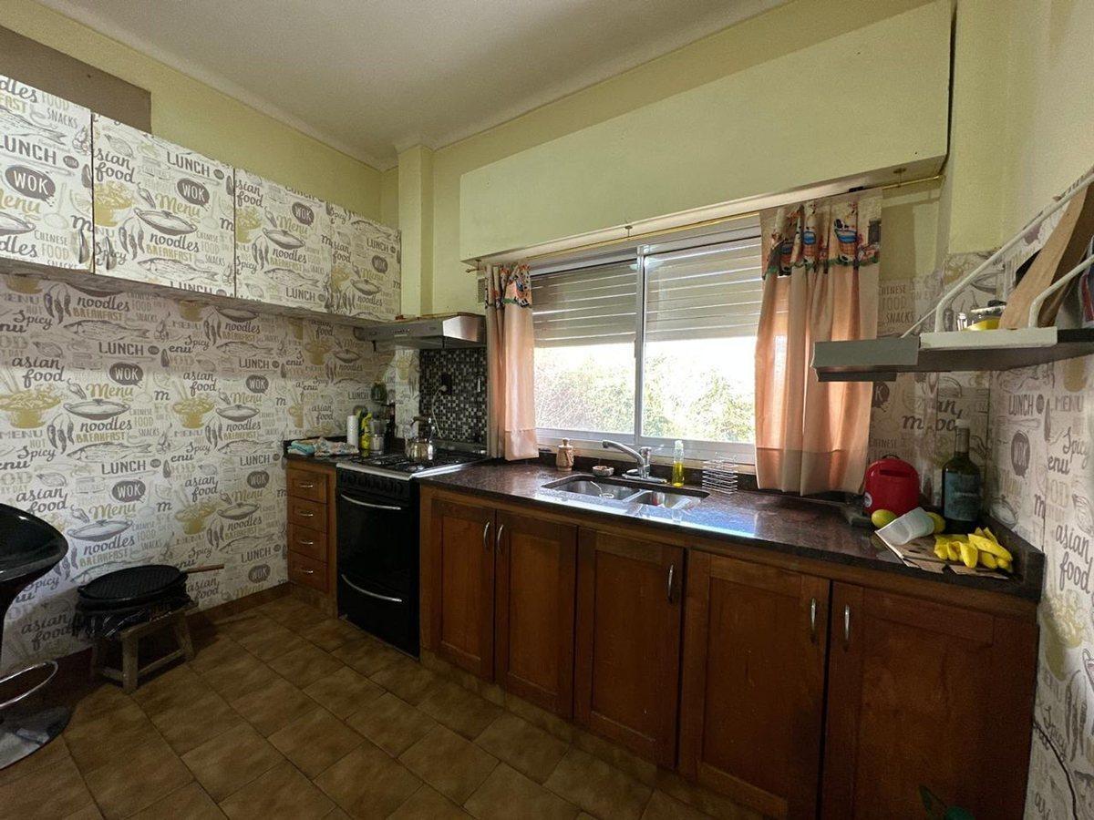 Foto de VENTA DE CASA 4 AMB PILETA PARQUE VILLA BALLESTER, imagen 3