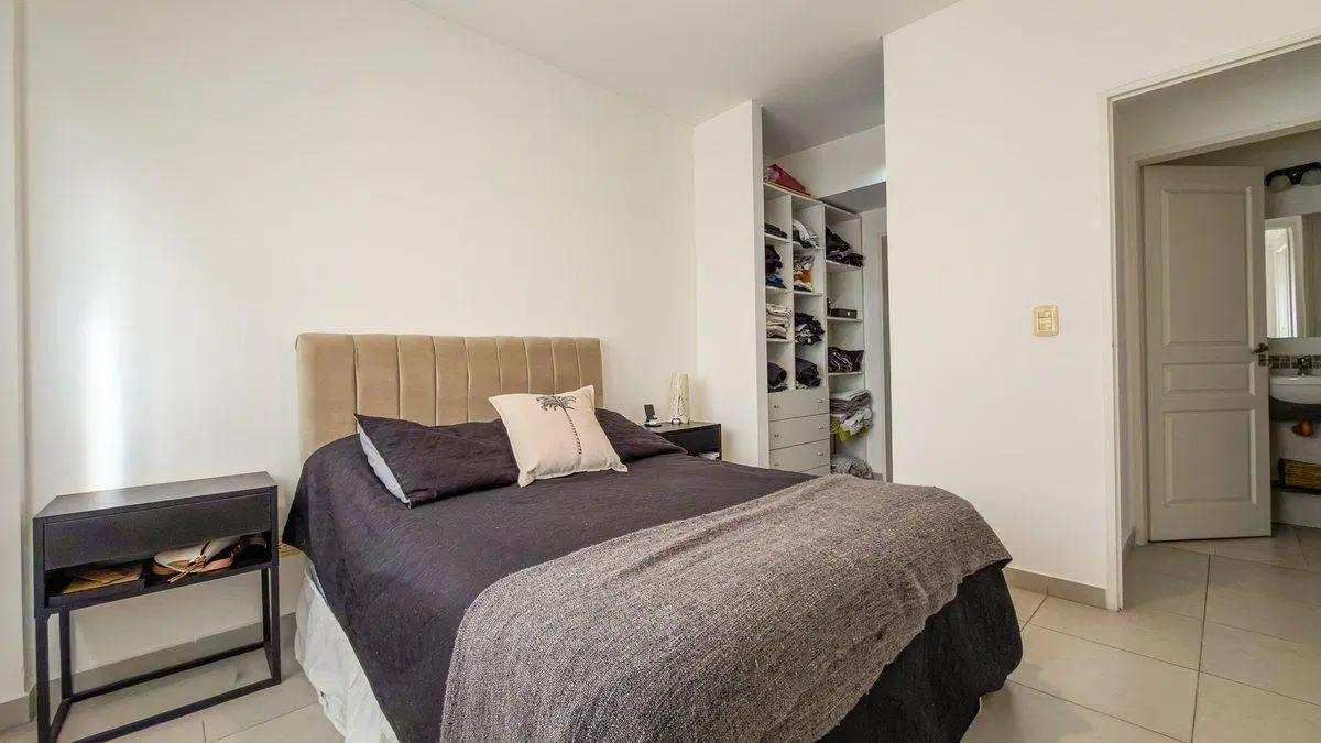 Venta Dpto 2 Ambientes con balcón en Caseros 2