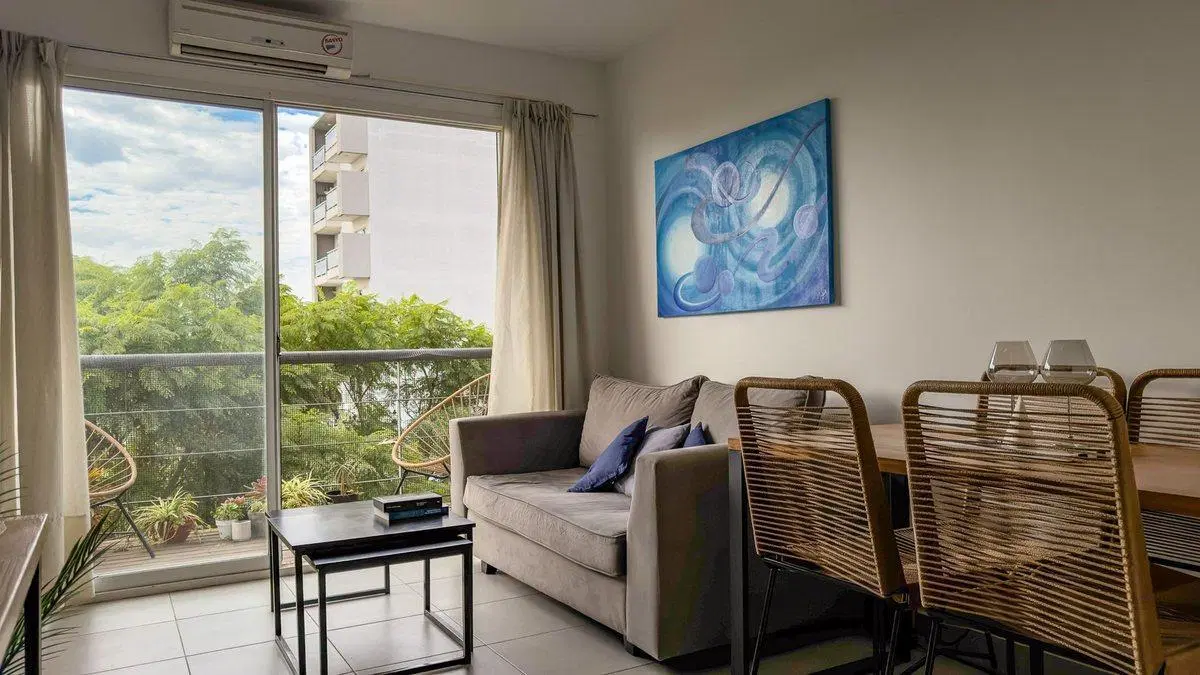 Venta Dpto 2 Ambientes con balcón en Caseros 3