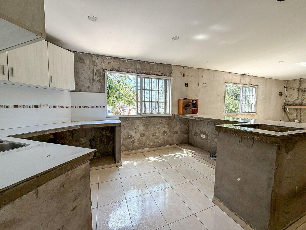 Foto de VENTA CASA DOBLE PLANTA CASEROS, imagen 5