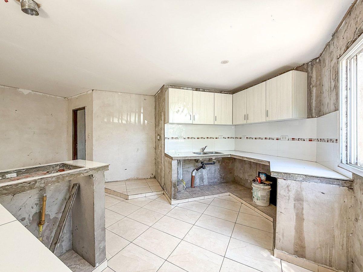 Foto de VENTA CASA DOBLE PLANTA CASEROS, imagen 4
