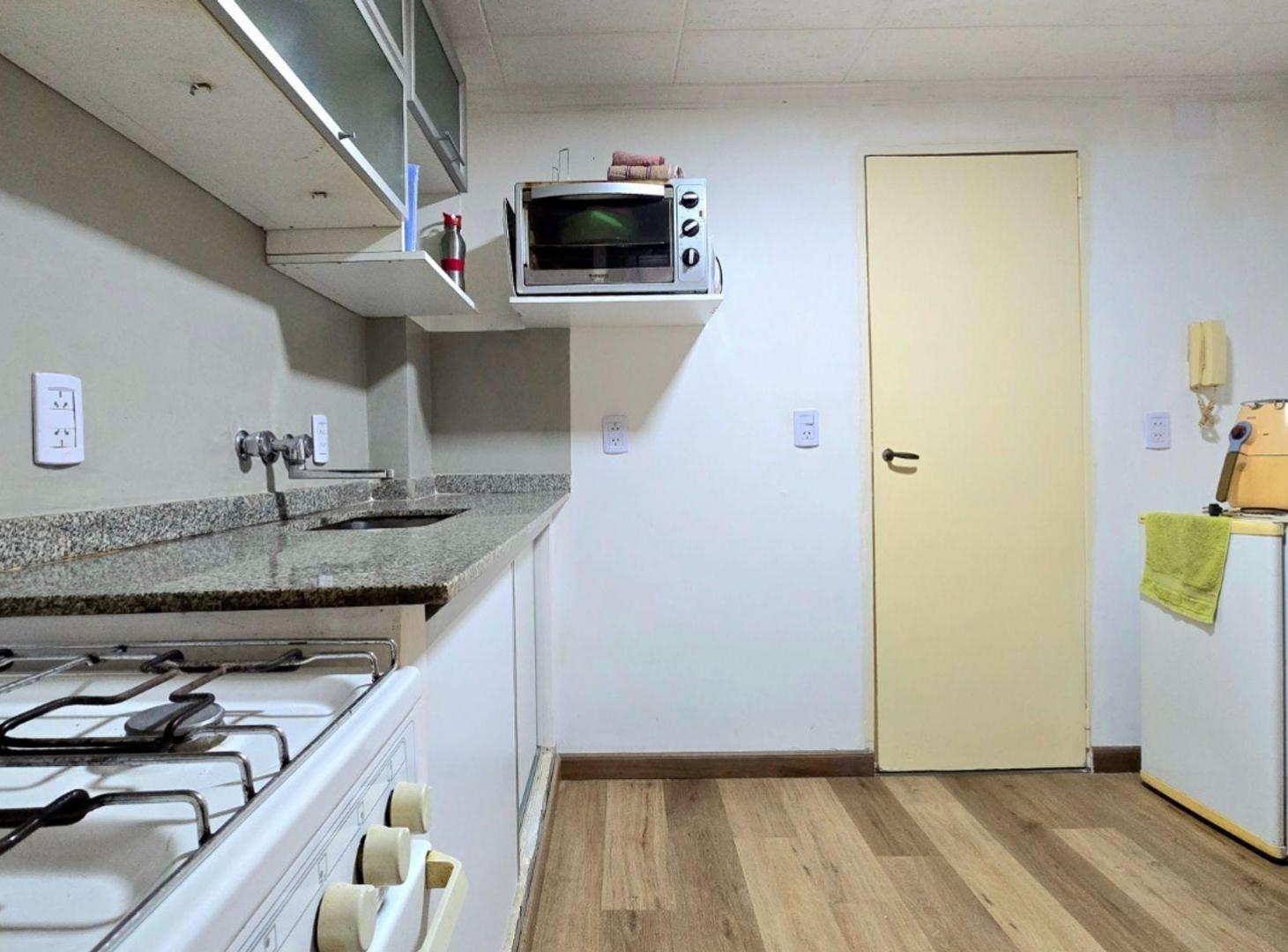 Foto de Venta DPTO 2 AMB c/escritorio y baulera Caballito, imagen 5