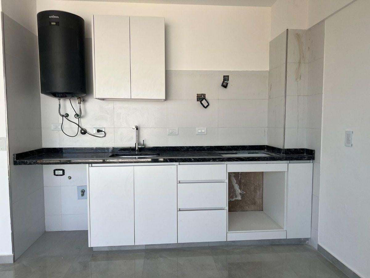 Foto de VENTA DEPTO 2 AMB CON BALCON - SAENZ PEÑA, imagen 2