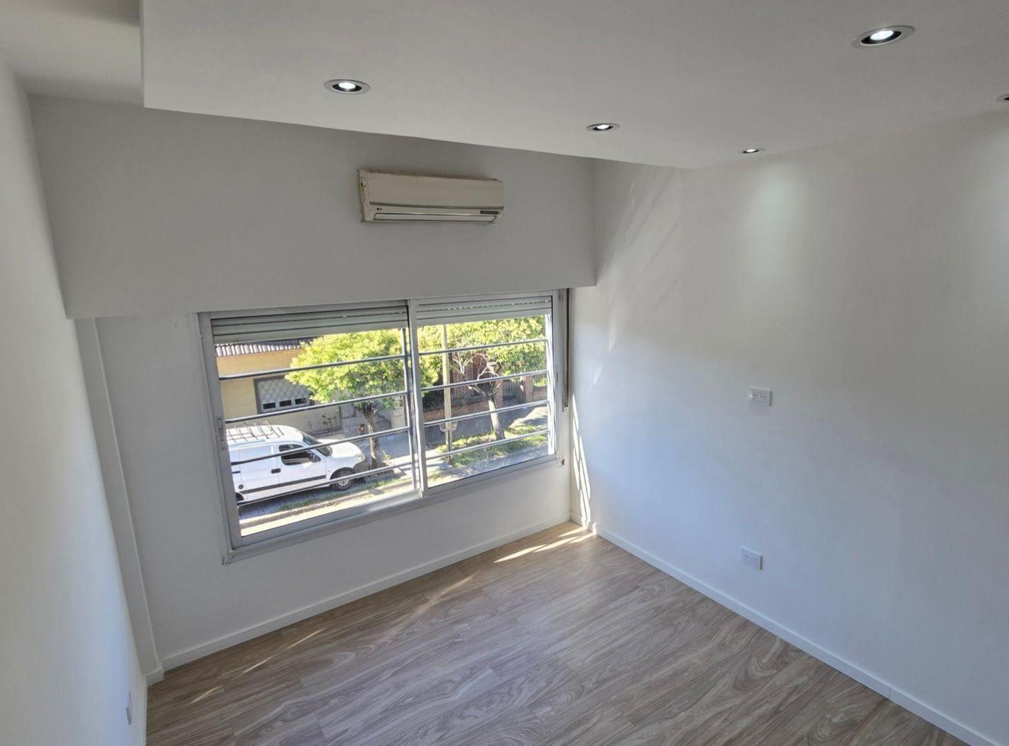 Foto de VENTA PH 4AMB CON TERRAZA, imagen 2