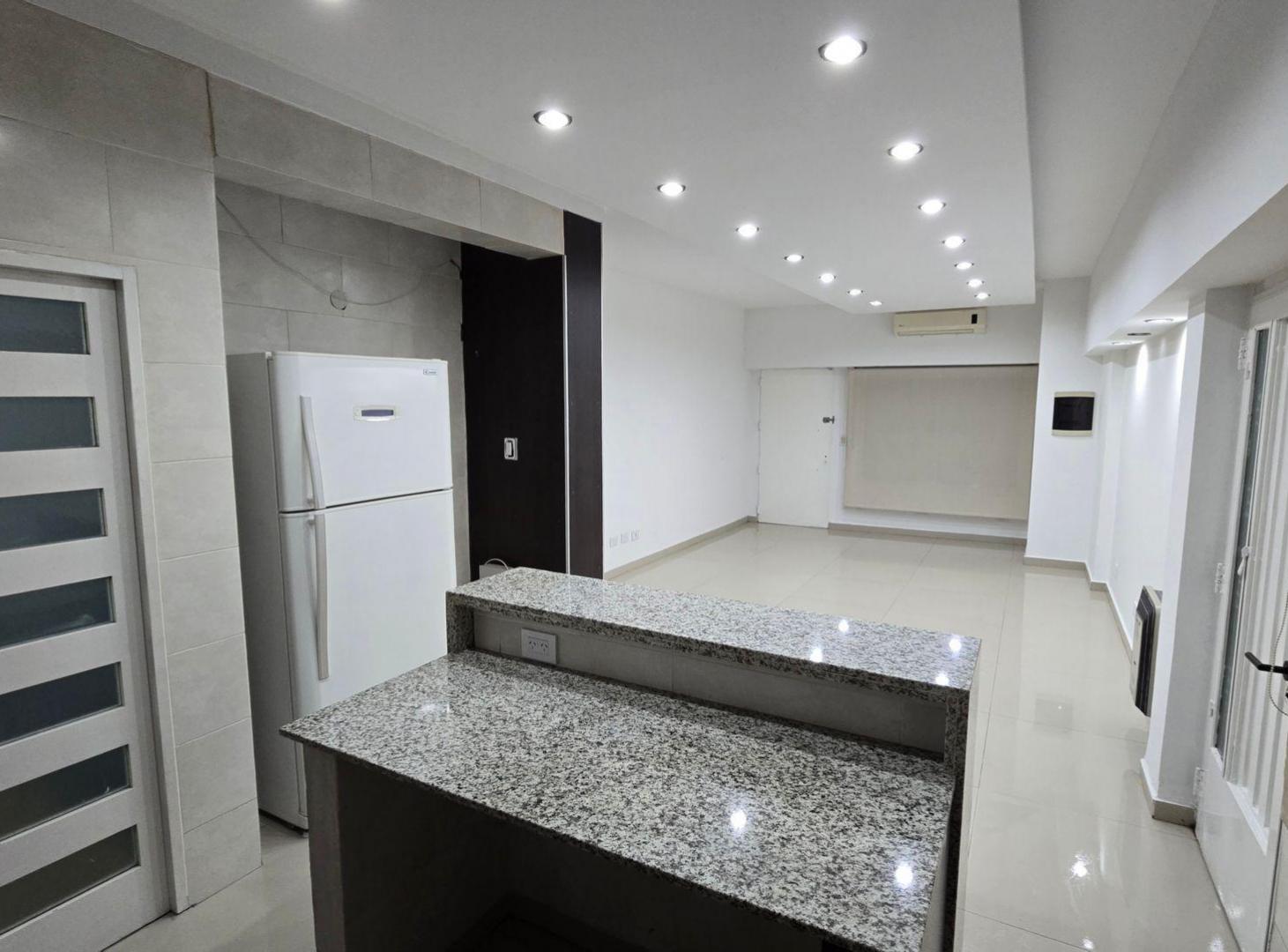 Foto de VENTA PH 4AMB CON TERRAZA, imagen 3