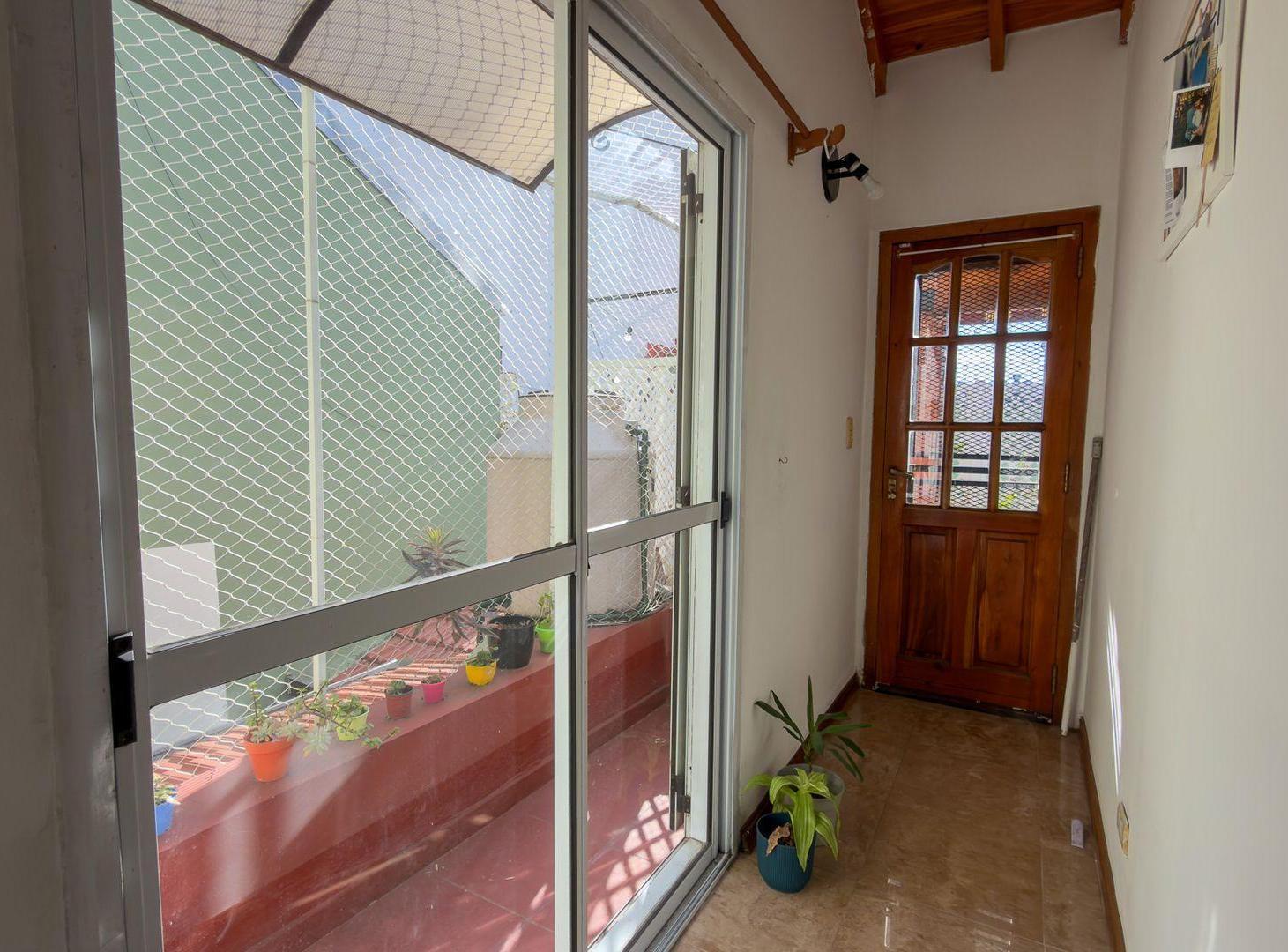 Foto de VTA CASA lote propio 8,66x17 APTO CREDITO V REAL, imagen 5