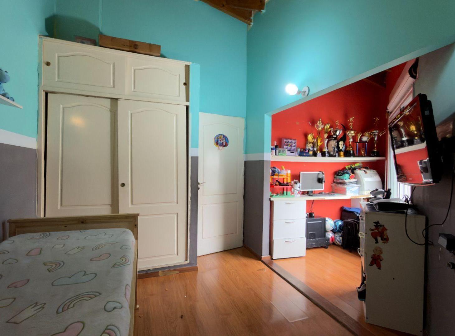 Foto de Venta Dúplex 3 Ambientes C/cochera-Patio-M Castro, imagen 3