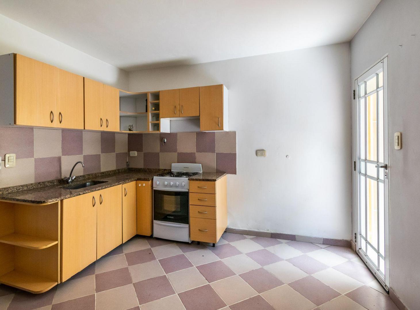 Foto de PH de 3 amb con Jardin y Cochera CASEROS, imagen 1