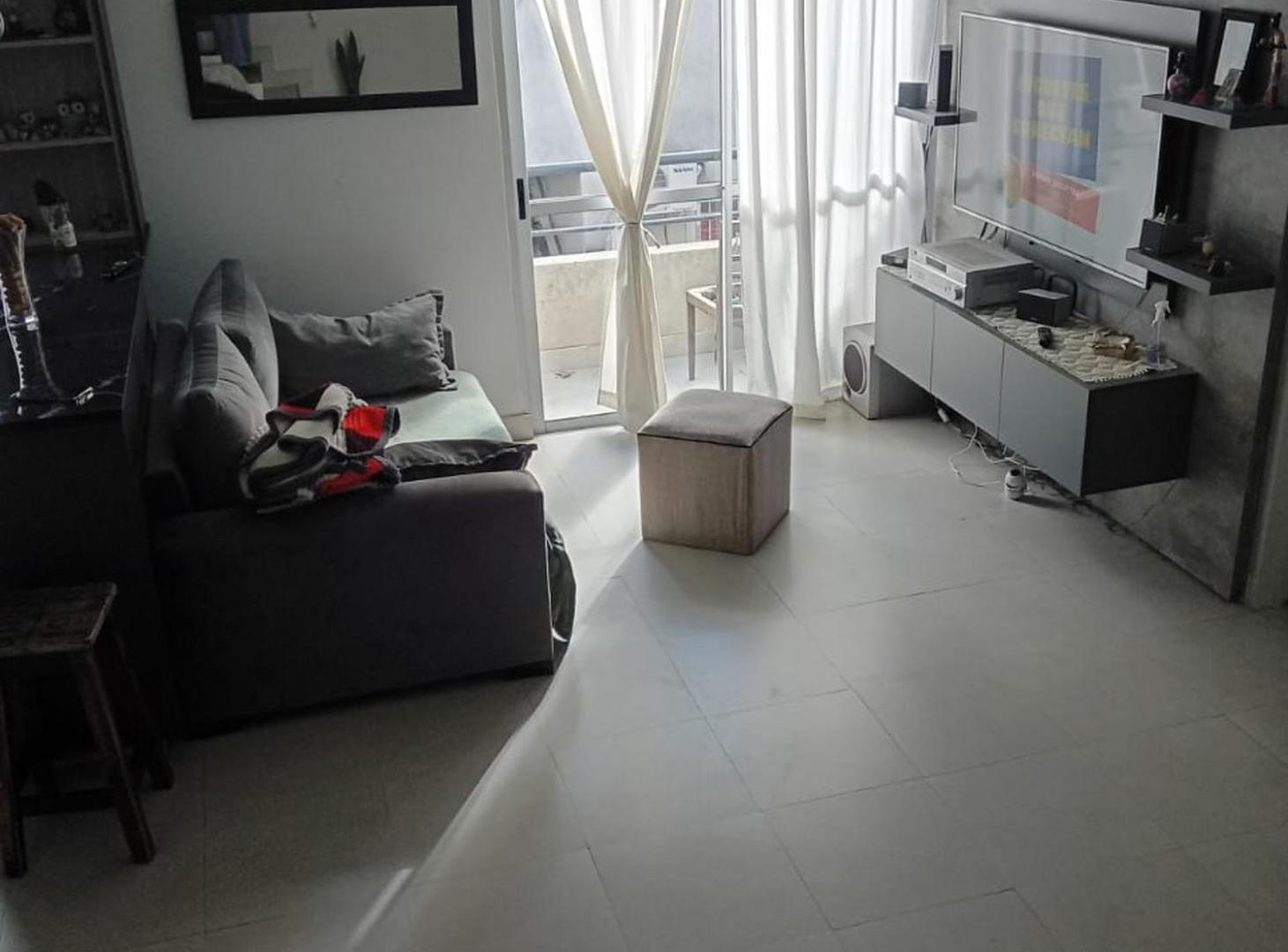 Foto de VENTA PH 3 AMB CON TERREZA PROPIA- V. URQUIZA CABA, imagen 3